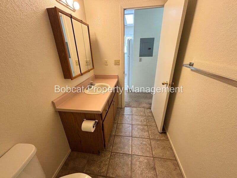 Dayton Condo: 136 Dayton Village Parkway