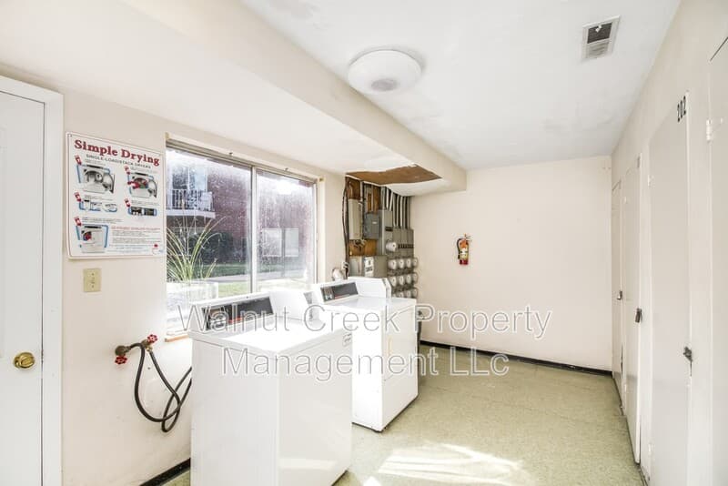 Lorain Condo: 2104 Tower Blvd