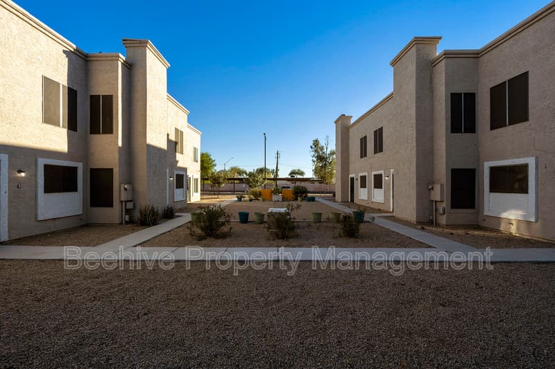 Phoenix House: 2732 E Culver St