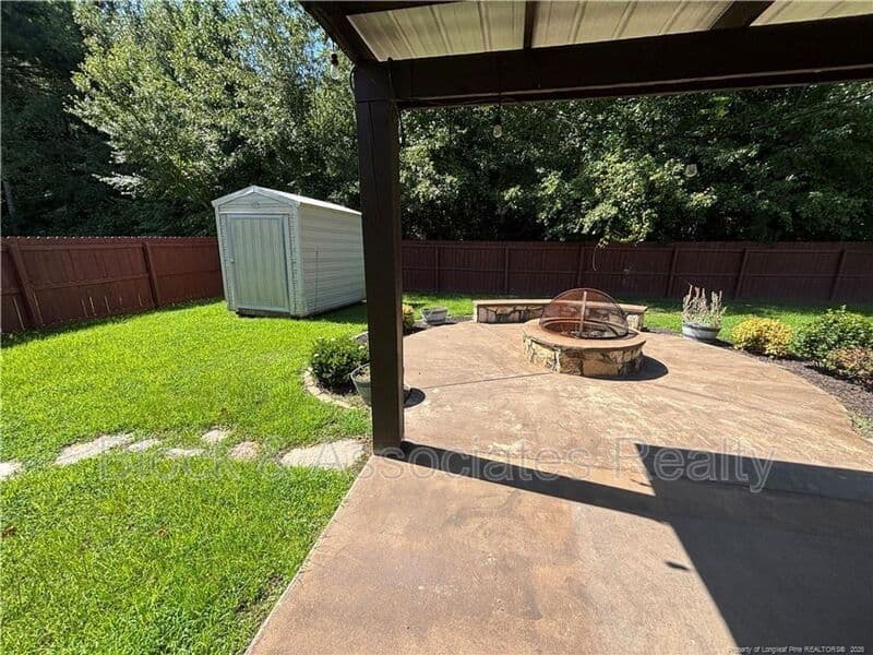 Raeford House: 438 Roanoke Dr