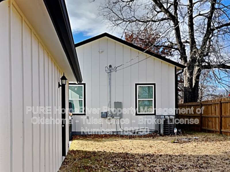 Tulsa House: 1305 S Carson Ave