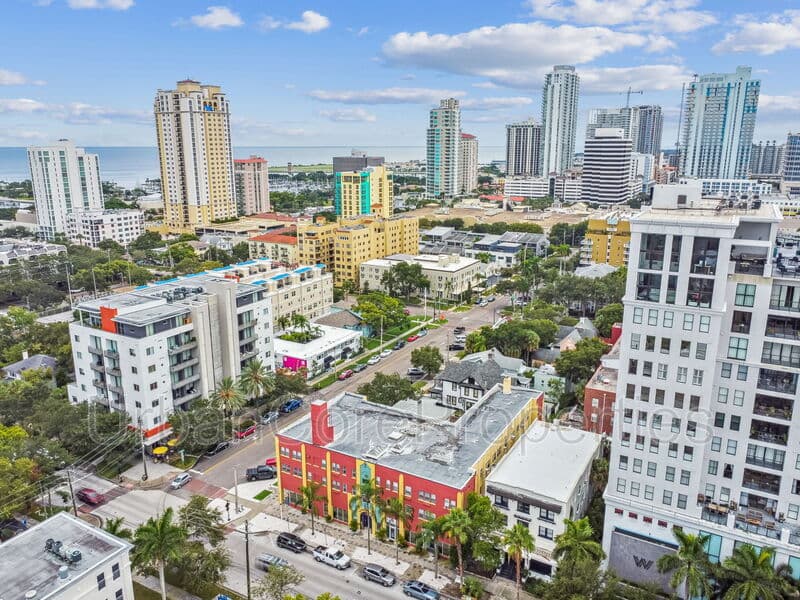 St. Petersburg Condo: 216 5th Ave N