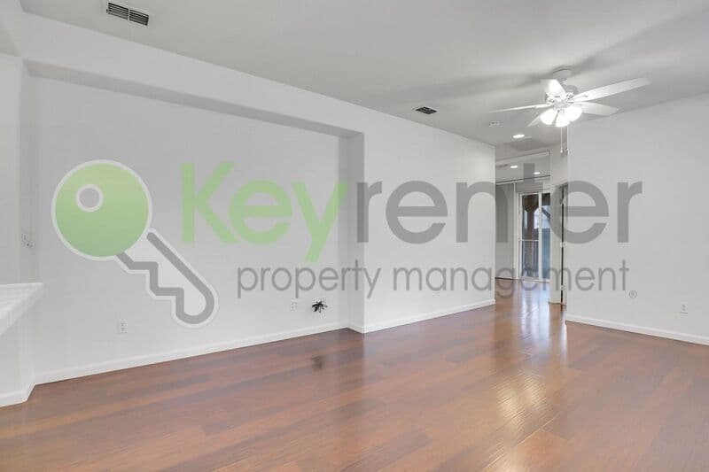 Roseville House: 1233 Manza Circle