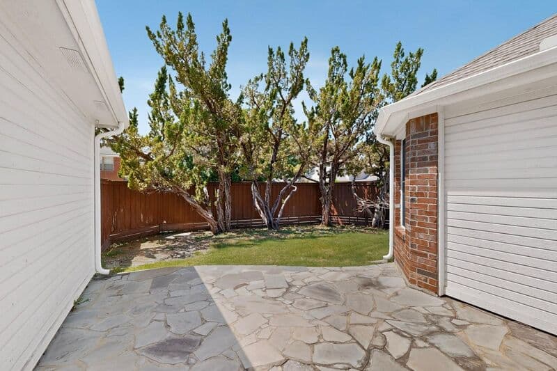 Frisco House: 10201 Max Lane
