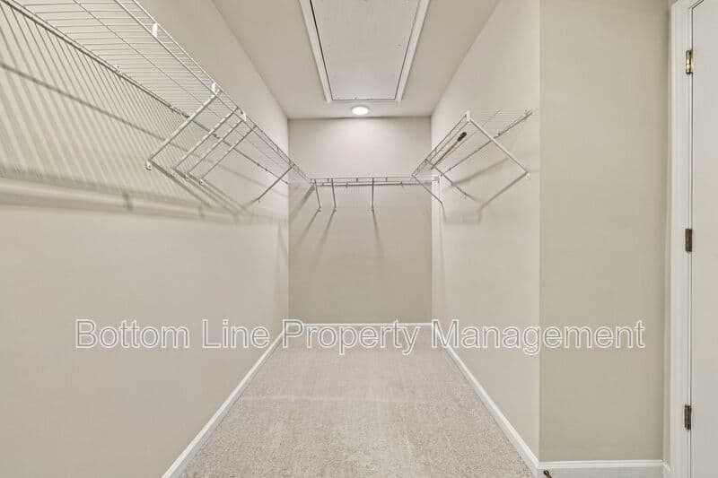Durham Townhome: 5811 Woodlawn Dr