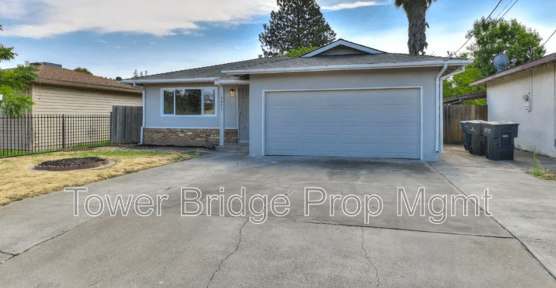 Sacramento House: 4401 77th Street