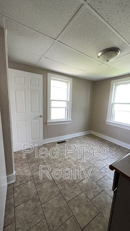Freeport House: 1265 South Galena Avenue