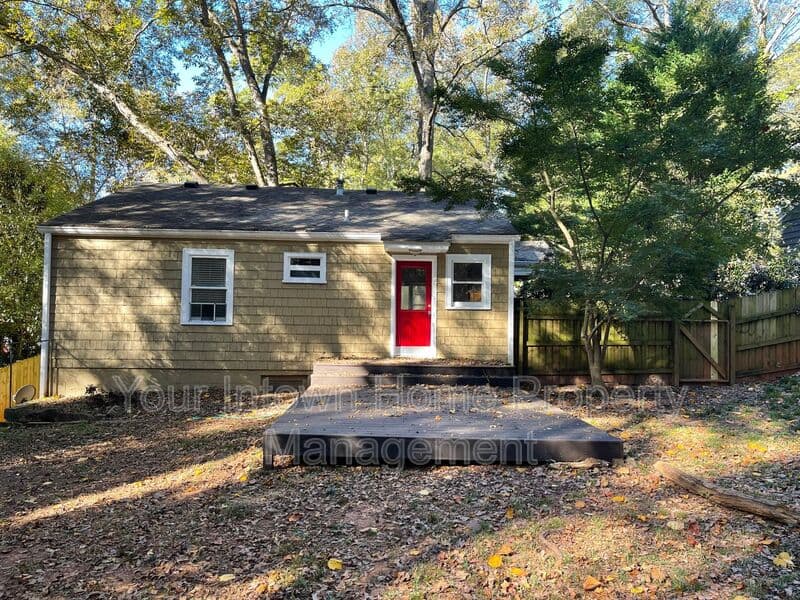 Atlanta House: 82 Rogers Street SE
