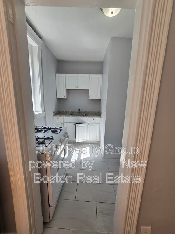 Lynn Condo: 66 Basset St