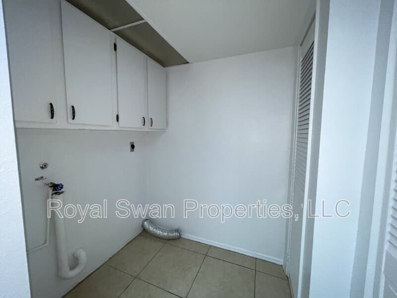 Lakeland House: 3812 Dovehollow Drive