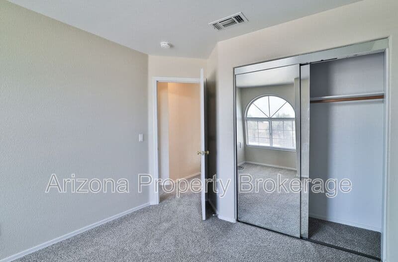 Glendale House: 3622 W. Wagoner Rd.