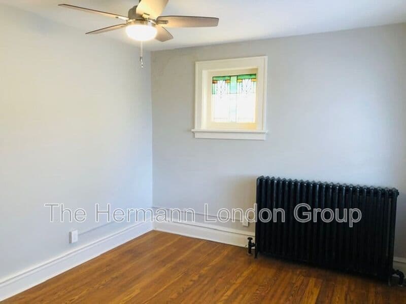 Saint Louis Condo: 4936-4938 Potomac