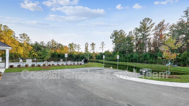 Richmond Hill House: 41 Gypsea Lane
