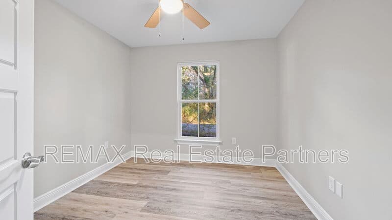 Petal Condo: 19 Bellamy Ln
