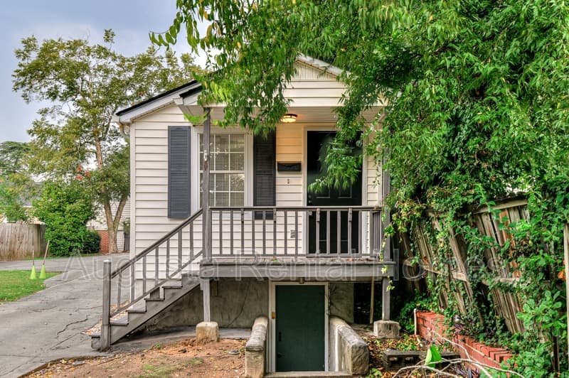 Augusta Condo: 1444 Heard Avenue - 1/2
