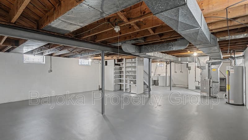 Lincoln Park House: 2957 Fort Park Boulevard
