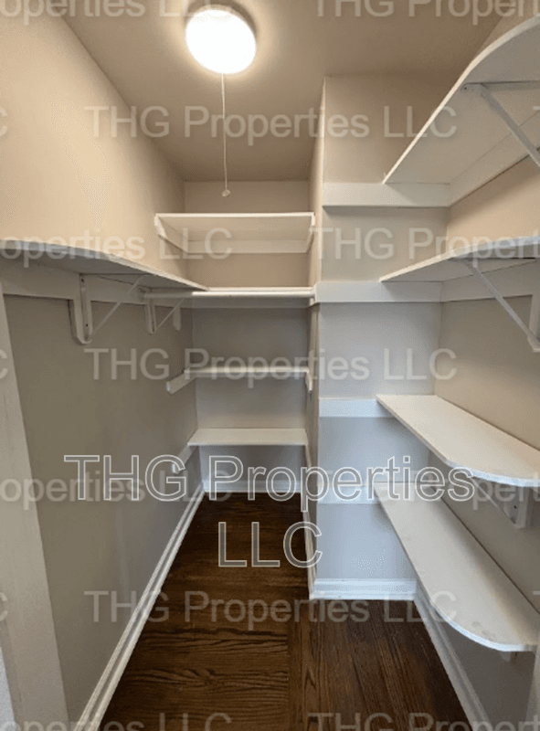 Orange Condo: 490 Tremont Ave.