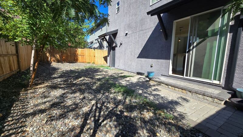 Reno House: 711 Roberts Street