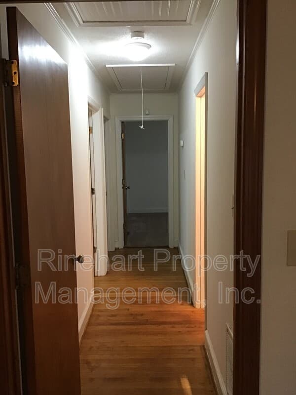 Rock Hill House: 1232 Melrose Drive