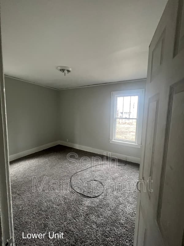Detroit House: 5342 Oregon