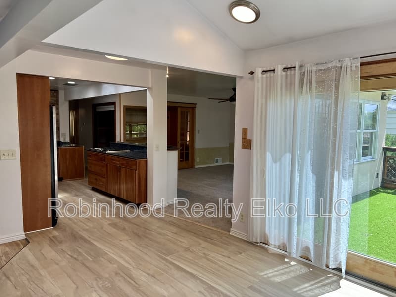 Elko Condo: 165 West Oak Street #1