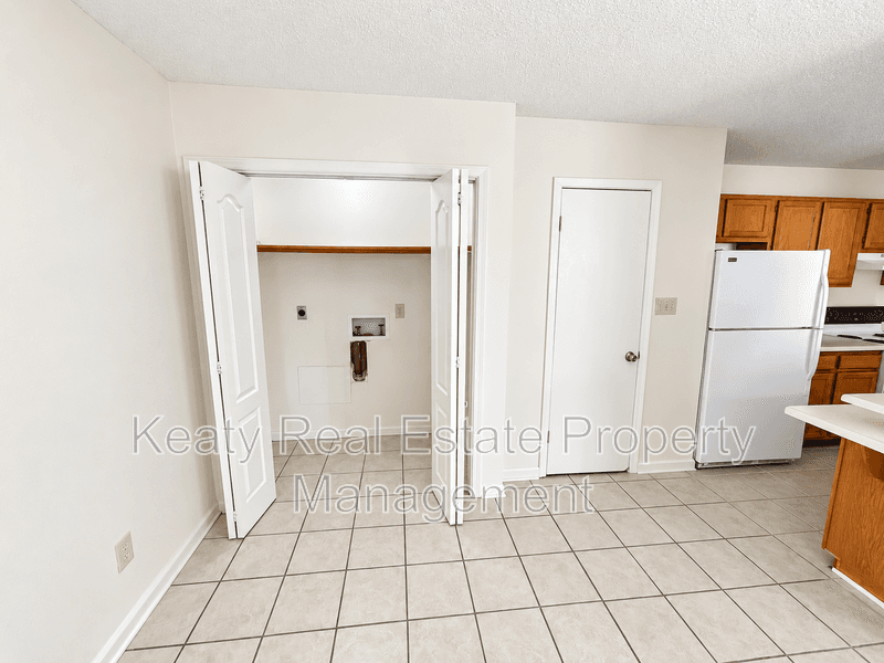 Lafayette House: 113 A Shekel Drive