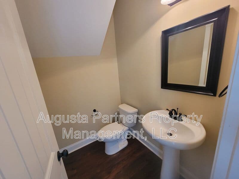Augusta House: 1818 Verdery St