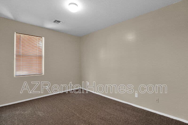 Laveen House: 6308 South 69th Glen