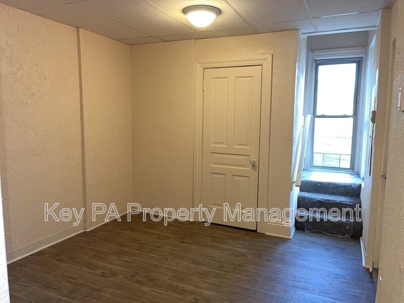 York Condo: 553 W King St
