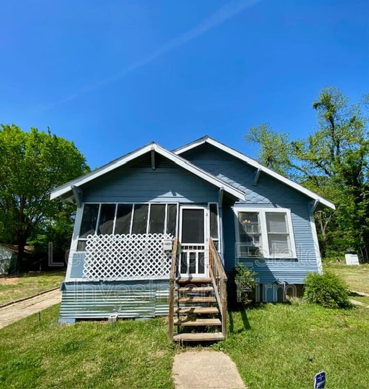 Shreveport House: 3240 Jackson Street