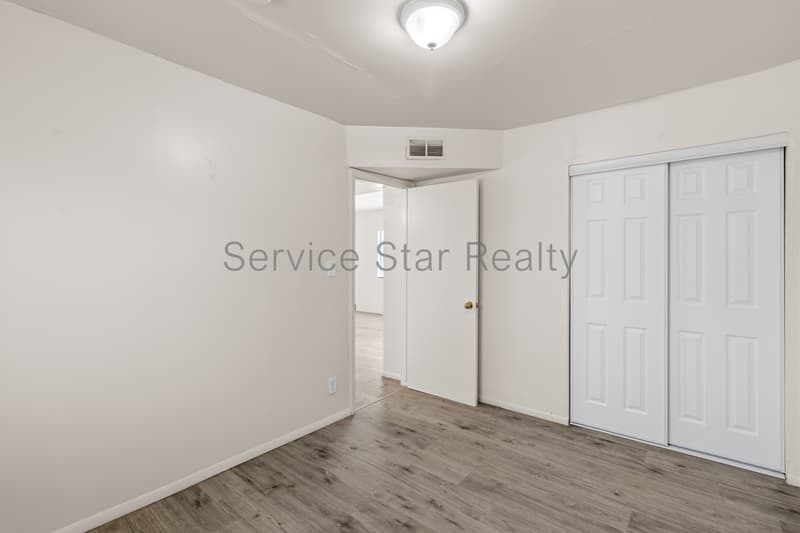 Phoenix Condo: 2222 E Pueblo Ave
