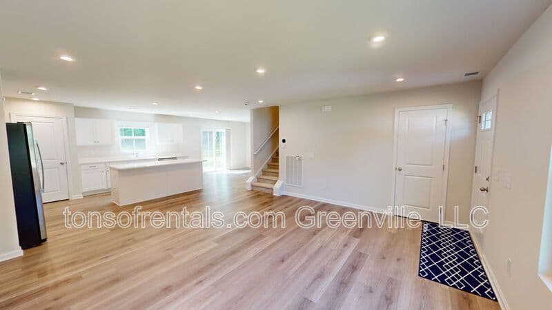 Greenville House: 848 Throckmorton Ct.