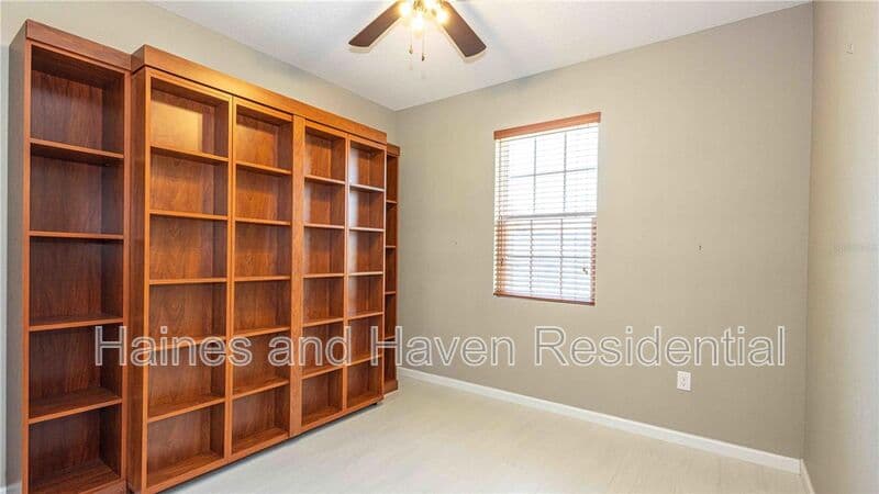 Davenport House: 922 Suffolk Pl