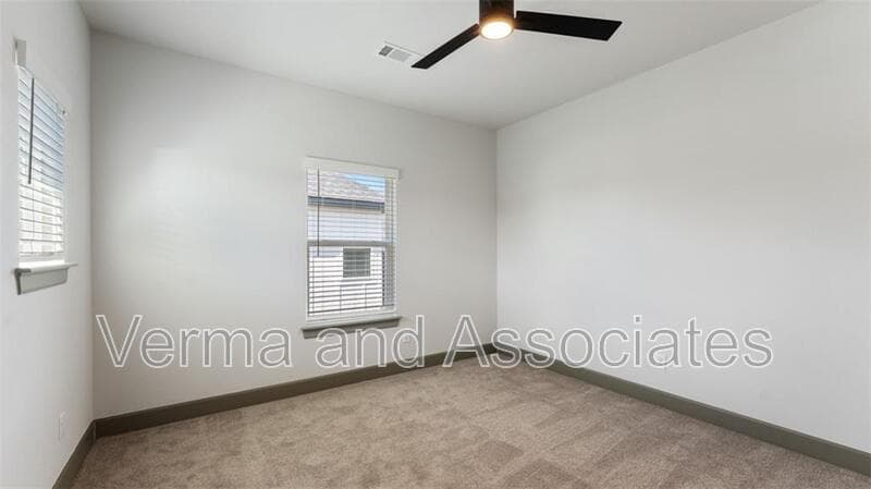 Centerton House: 1221 Mammoth St