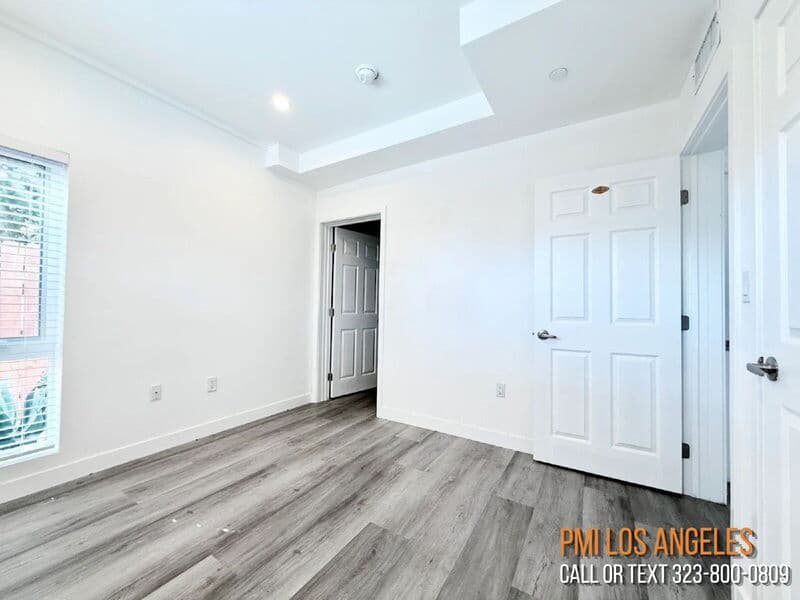 Los Angeles Condo: 1258 Leighton Avenue