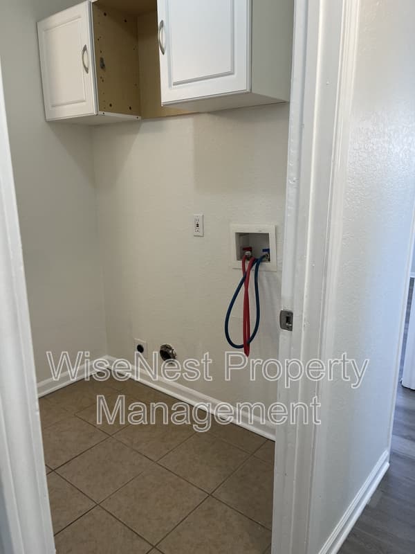 Kansas City House: 10804 Newton Avenue