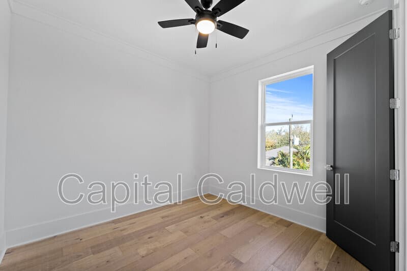 Sarasota House: 2345 Bahia Vista St