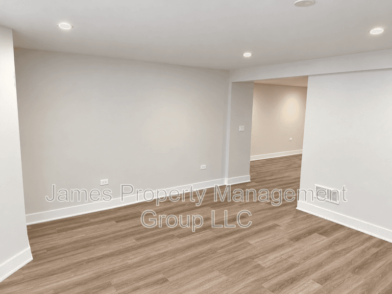 Chicago Condo: 6325 N Richmond Street - GS