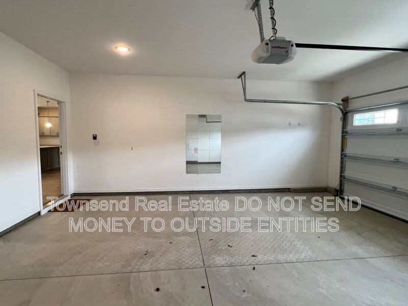 Raeford House: 114 Prescott St