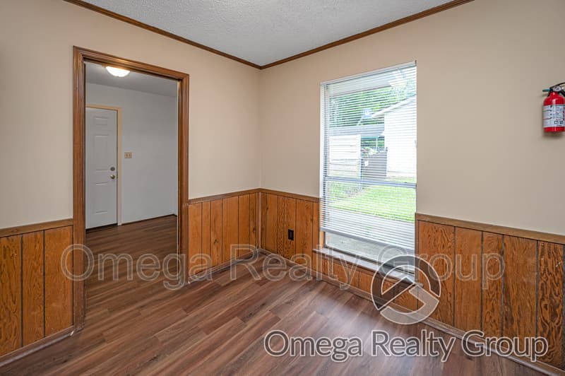 Montgomery House: 4078 Strathmore Dr