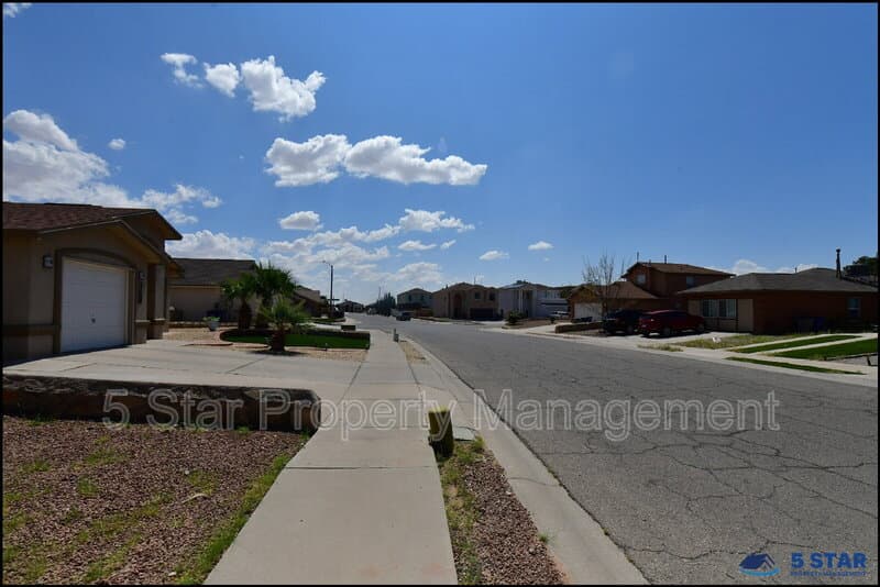El Paso House: 3112 Tierra Ayala Drive !!