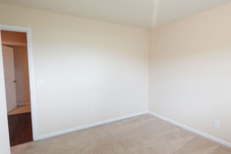 Pooler House: 44 Hawkhorn Ct