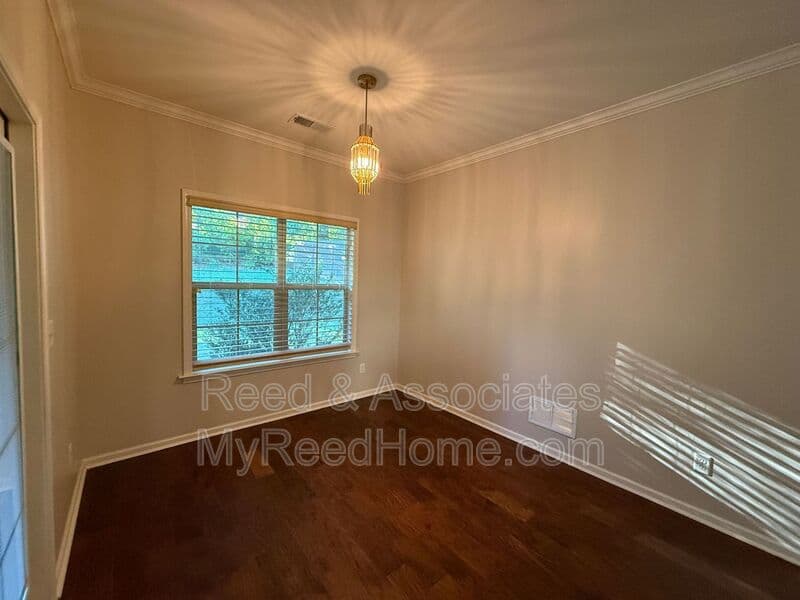 Cordova House: 1715 Bellevue Grove