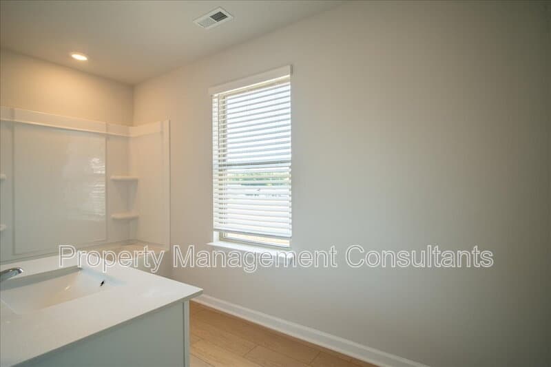 Athens House: 22857 Dashwood Ln