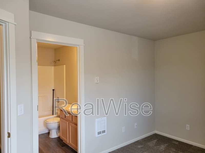 Redmond Townhome: 2478 SW Timber View Ct