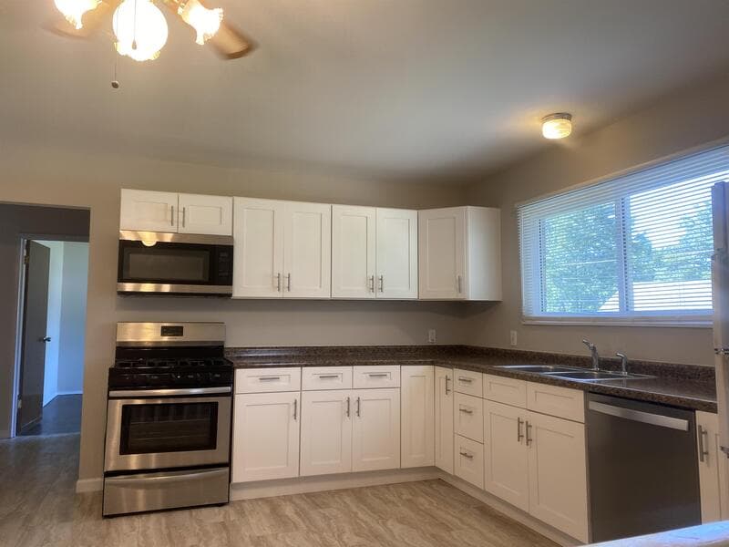 Florissant House: 2485 Wedgwood Drive West
