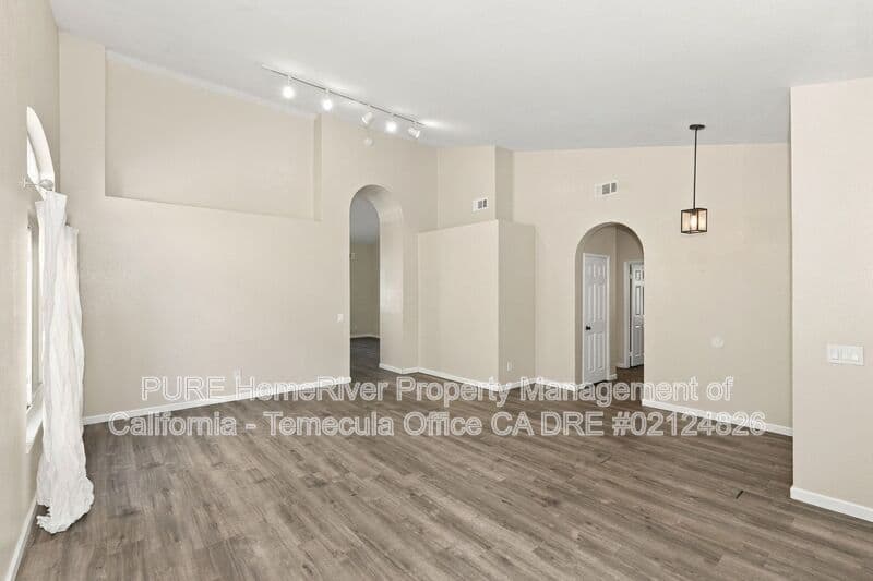Temecula House: 43068 Corte Calanda