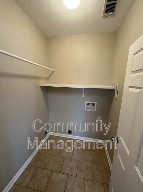 Gonzales House: 40357 Creekway Cove Ct
