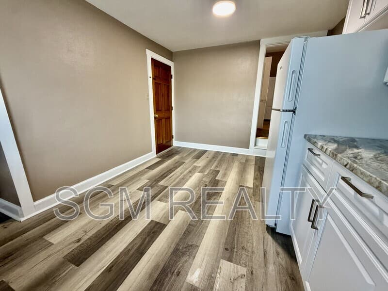 Waterloo Condo: 316 W Mill St