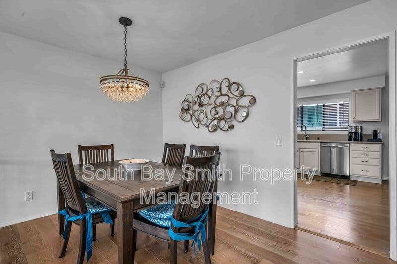 Redondo Beach Condo: 420 Palos Verdes Blvd